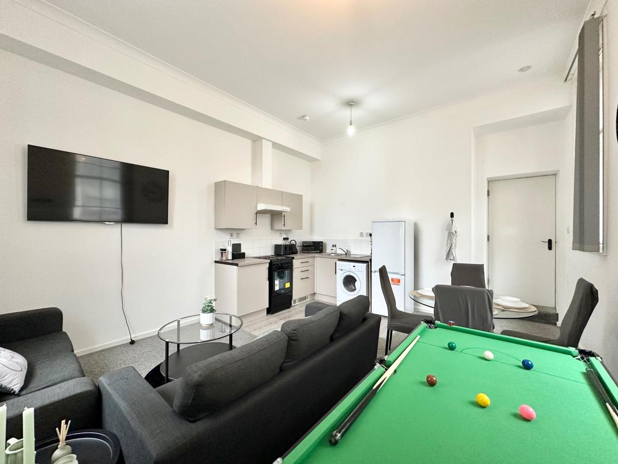 Haven - Modern 2 Bedroom In Apartment *